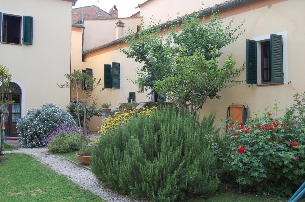 Готель Il Giardino Segreto П'єнца Екстер'єр фото