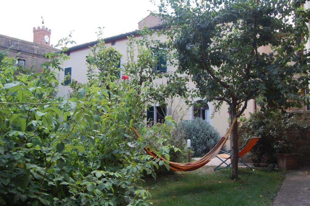 Готель Il Giardino Segreto П'єнца Екстер'єр фото