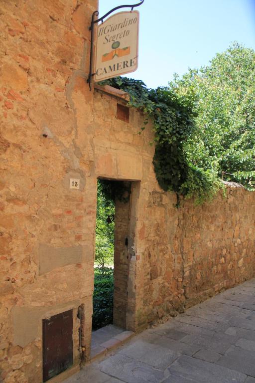 Готель Il Giardino Segreto П'єнца Екстер'єр фото